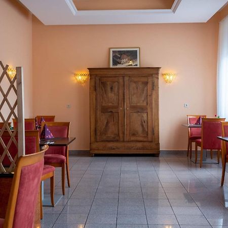 Hotel Kraichtaler Hof Extérieur photo